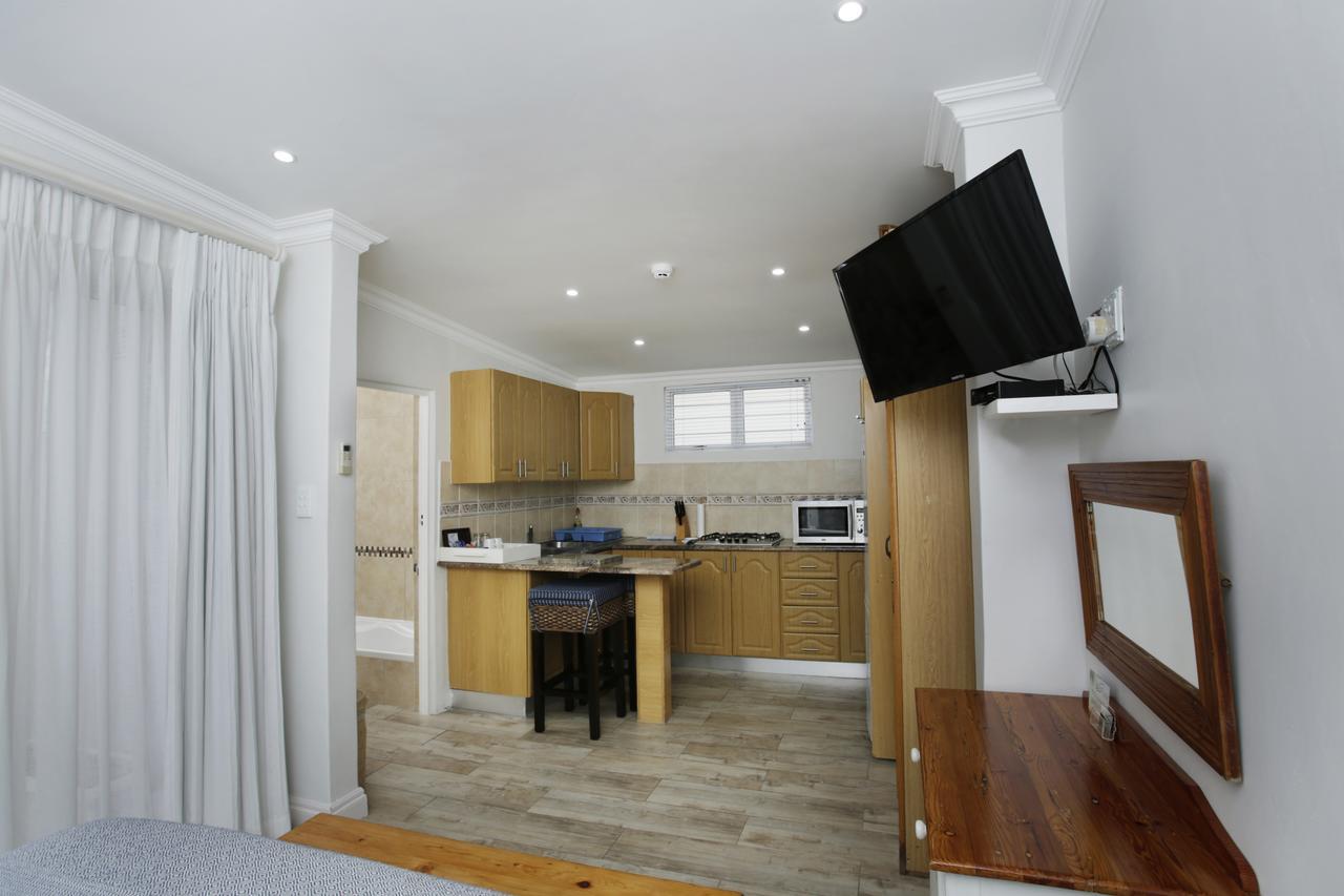 Ocean Hideaway Bed And Breakfast Amanzimtoti Luaran gambar